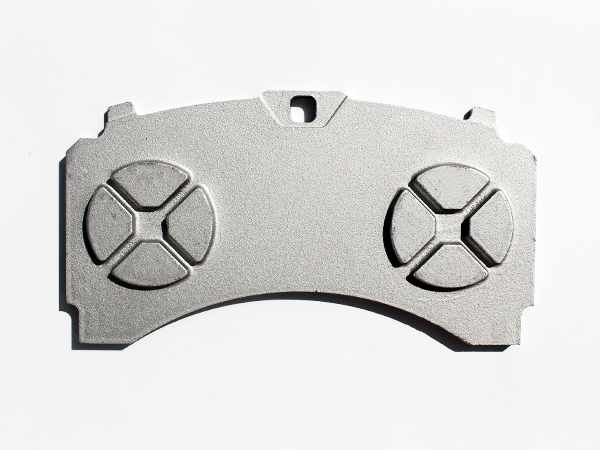 剎車(chē)片鋼背總是掉黑粉是壞了嗎